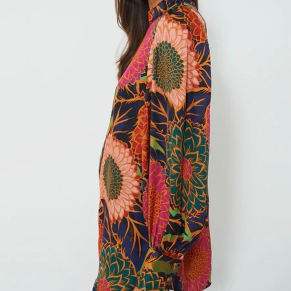 Farm Rio Floral Multicolor Top - Picture 2 of 4